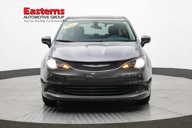 2020 chrysler voyager lx
