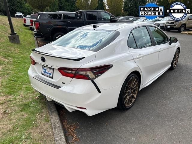 2023 toyota camry hybrid se