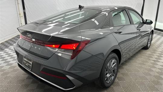new 2024 hyundai elantra sel ivt