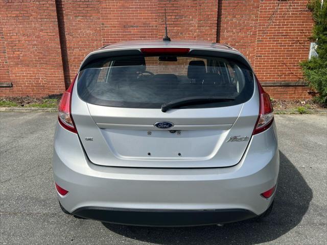 2019 ford fiesta se