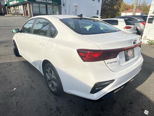 2021 kia forte lxs