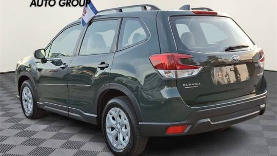 2022 subaru forester base