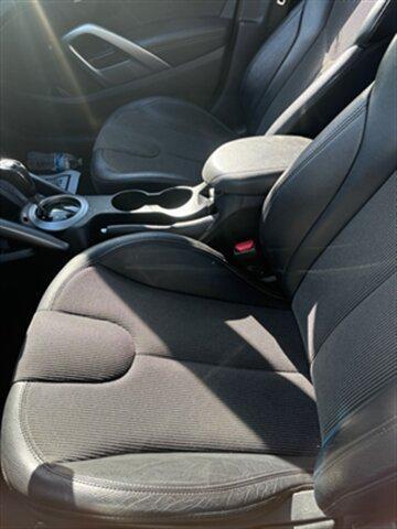 2012 hyundai veloster base