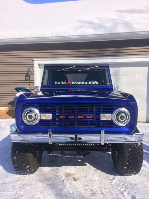 !975 ford bronco sport
