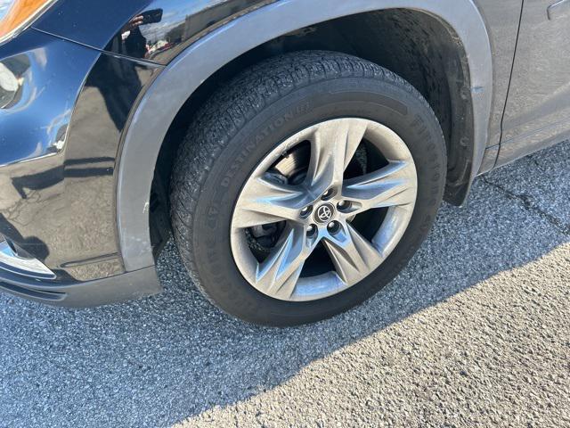 2016 toyota highlander limited