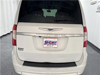 2016 Chrysler touring-l