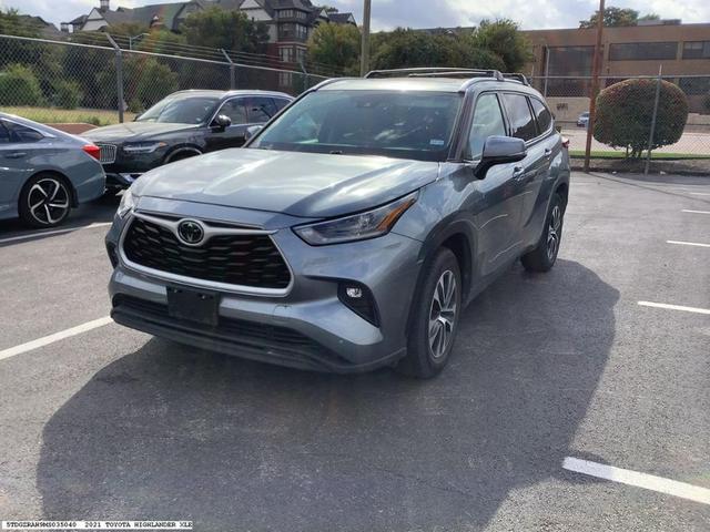 2021 toyota highlander xle