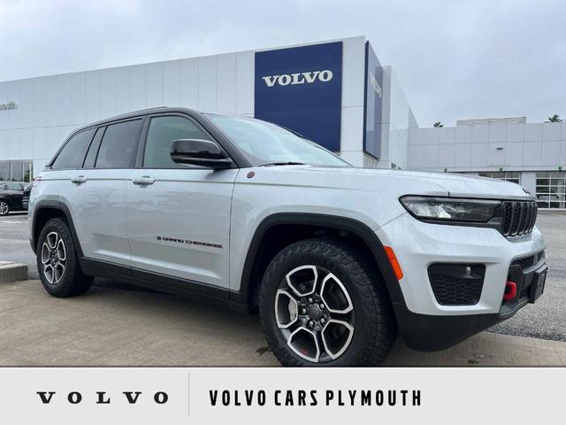 2022 jeep grand cherokee trailhawk