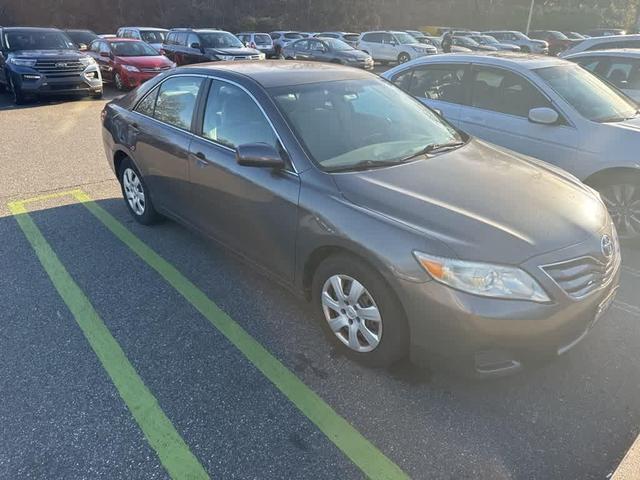2010 toyota camry le