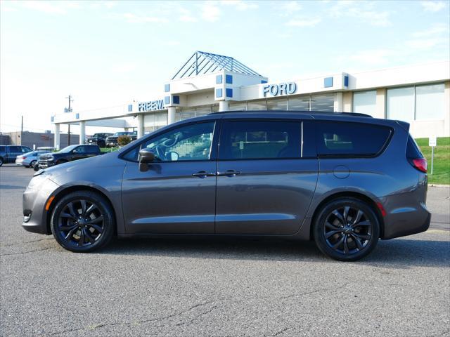2018 chrysler pacifica touring-l