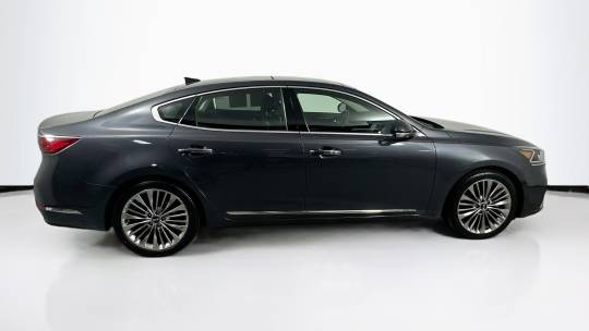 2017 Kia Cadenza