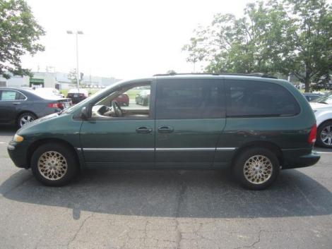 1998 chrysler town country lxi in ohio