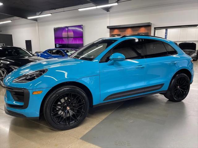 2022 porsche macan base