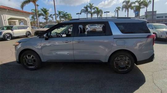 2025 Kia Carnival