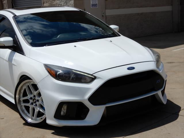 2017 ford focus rs base