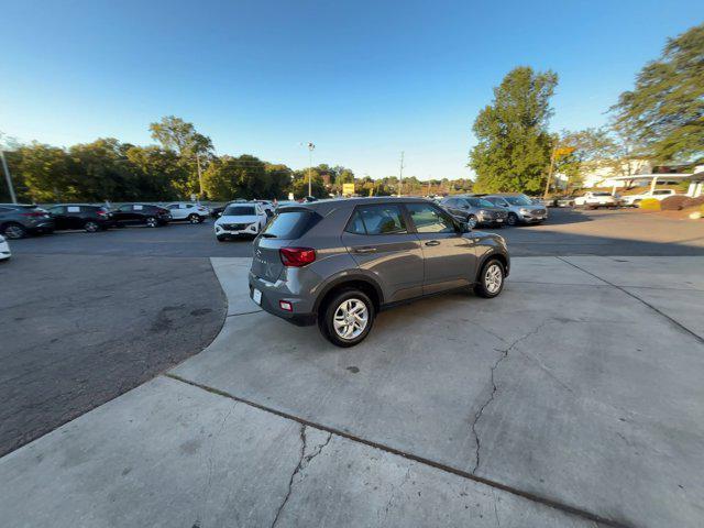 2021 hyundai venue se