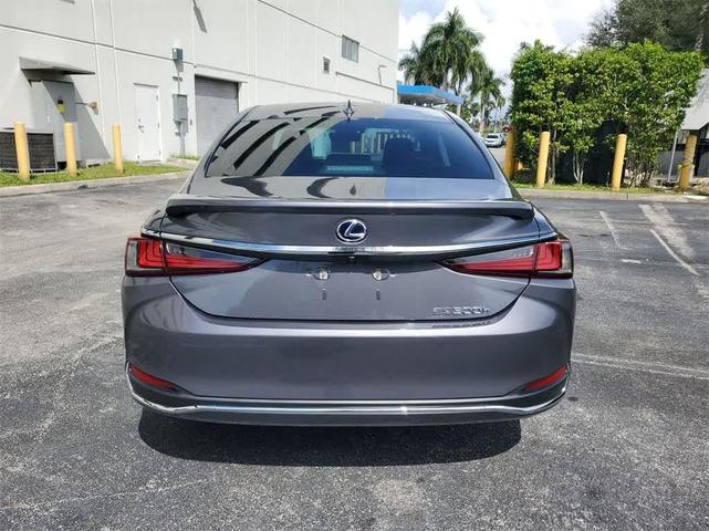 2021 lexus es 300h es 300h