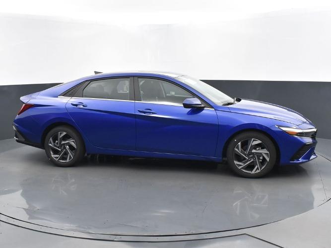 new 2025 hyundai elantra sel