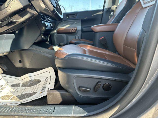 2022 ford maverick lariat