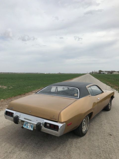 low reserve!!!! rare one of 350 special order 318 4 speed car low options