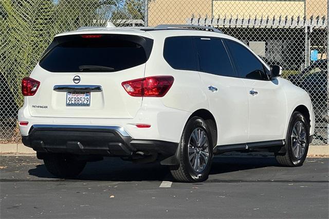 2019 nissan pathfinder s