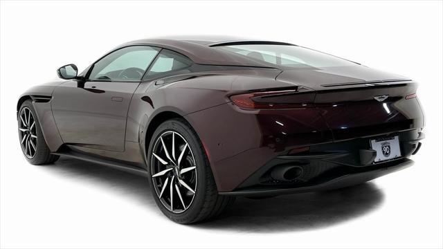 2018 aston martin db11 2d coupe