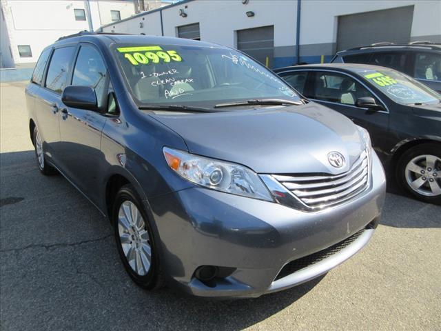 2015 toyota sienna le
