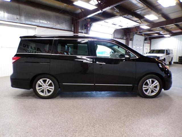 2012 nissan quest le