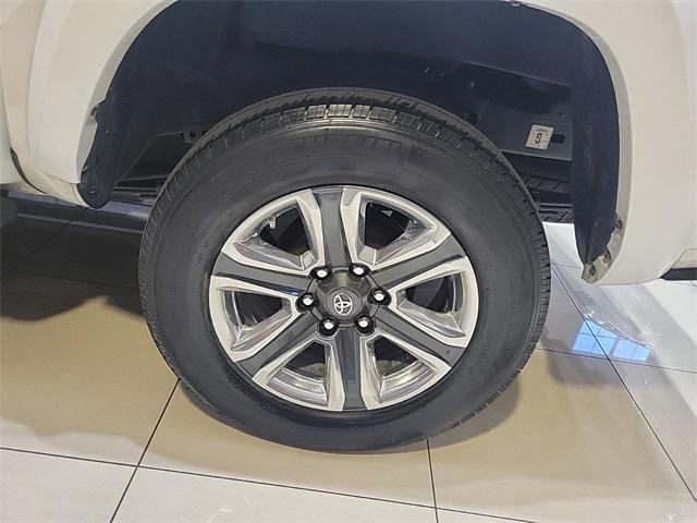 2017 toyota tacoma limited