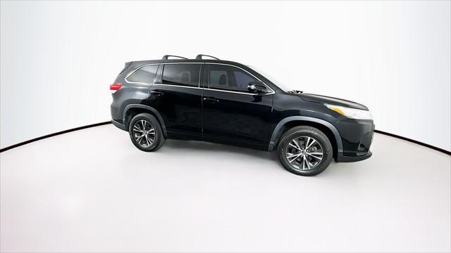 2018 toyota highlander le
