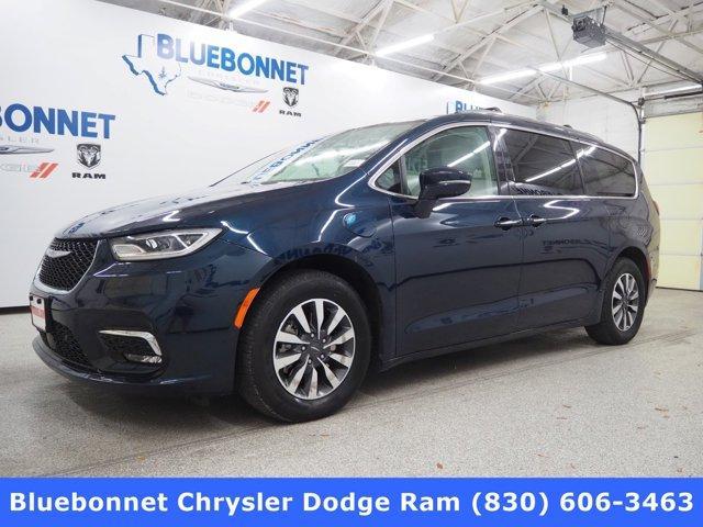 2021 chrysler pacifica hybrid touring l