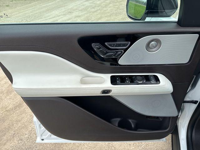 2023 lincoln aviator black label awd