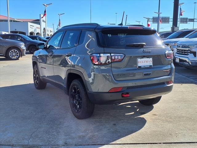 2023 jeep compass trailhawk