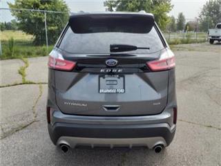 2021 Ford Edge titanium