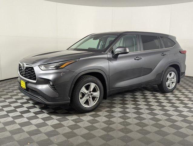2023 toyota highlander le