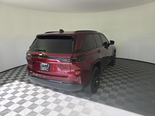 2023 jeep grand cherokee altitude