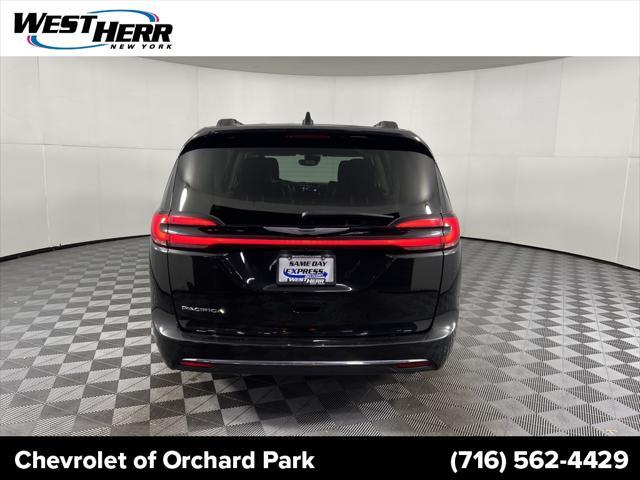 2022 chrysler pacifica touring l
