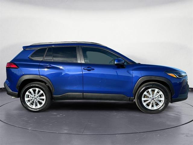 2023 toyota corolla cross le