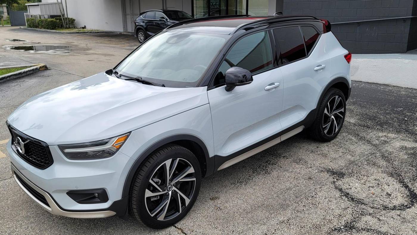 2021 volvo xc40 t4 r-design