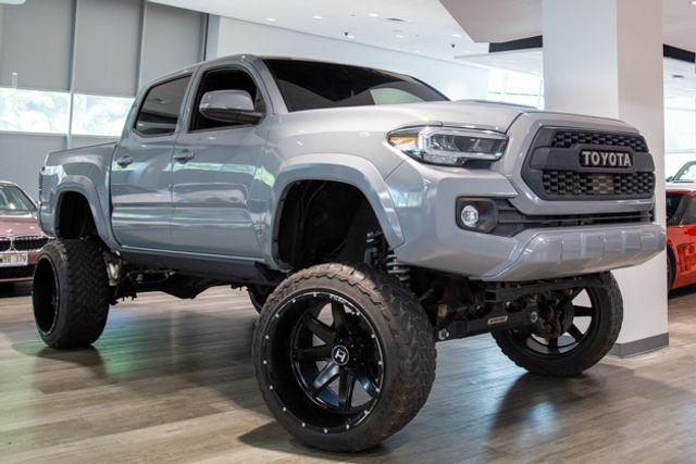 2021 toyota tacoma trd sport
