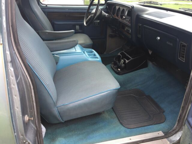 1986 dodge ramcharger royal se 5.2l no reserve!