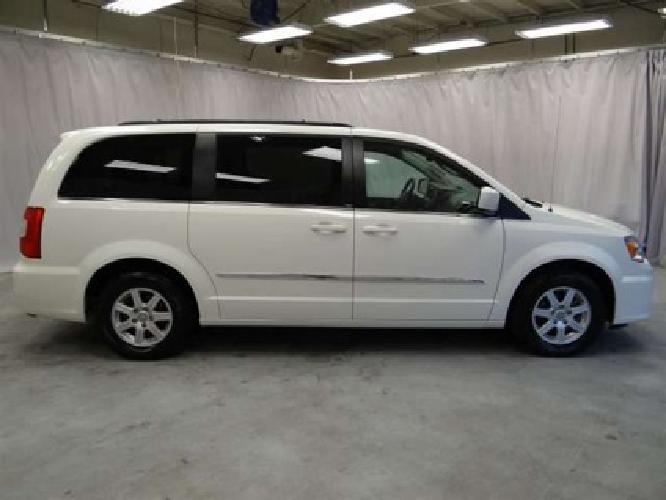 2013 chrysler town & country touring in sunnyvale, ca