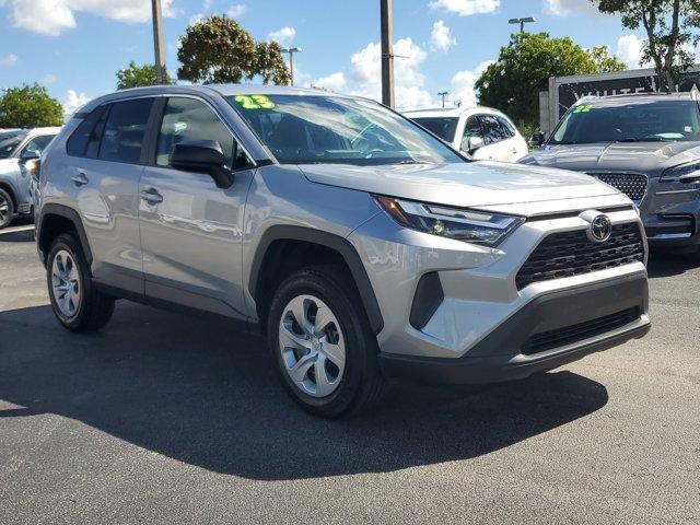 2023 toyota rav4 le