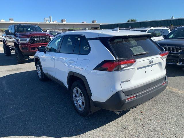 2023 toyota rav4 le