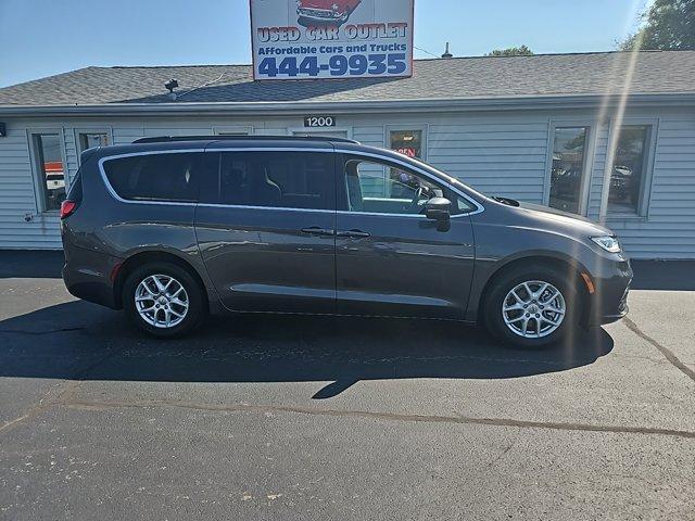 2022 chrysler pacifica touring-l