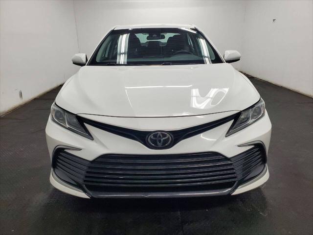 2021 toyota camry le