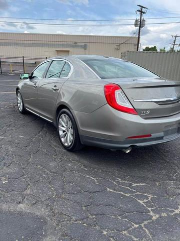 2016 lincoln mks base