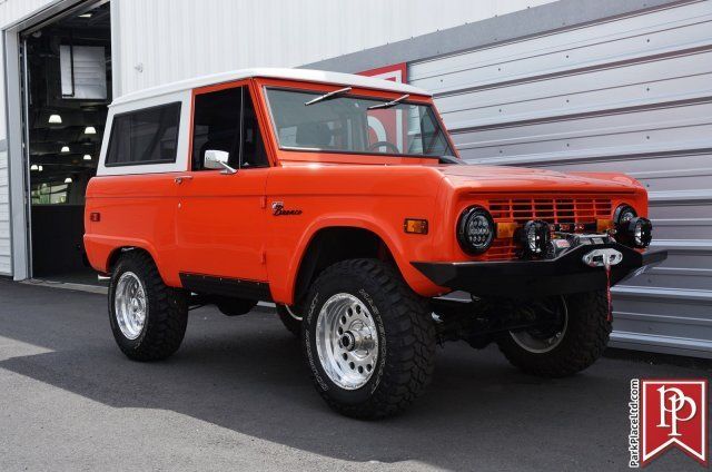 1972 ford bronco, najaranja (orange) on black w/white roof