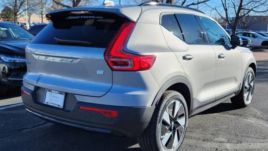 2024 Volvo XC40