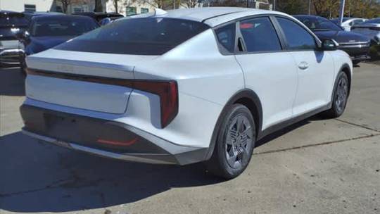 2025 Kia K4